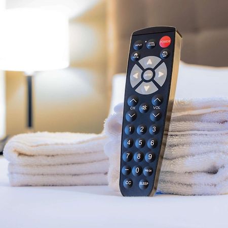 Drury Inn & Suites Pittsburgh Airport Settlers Ridge ภายนอก รูปภาพ